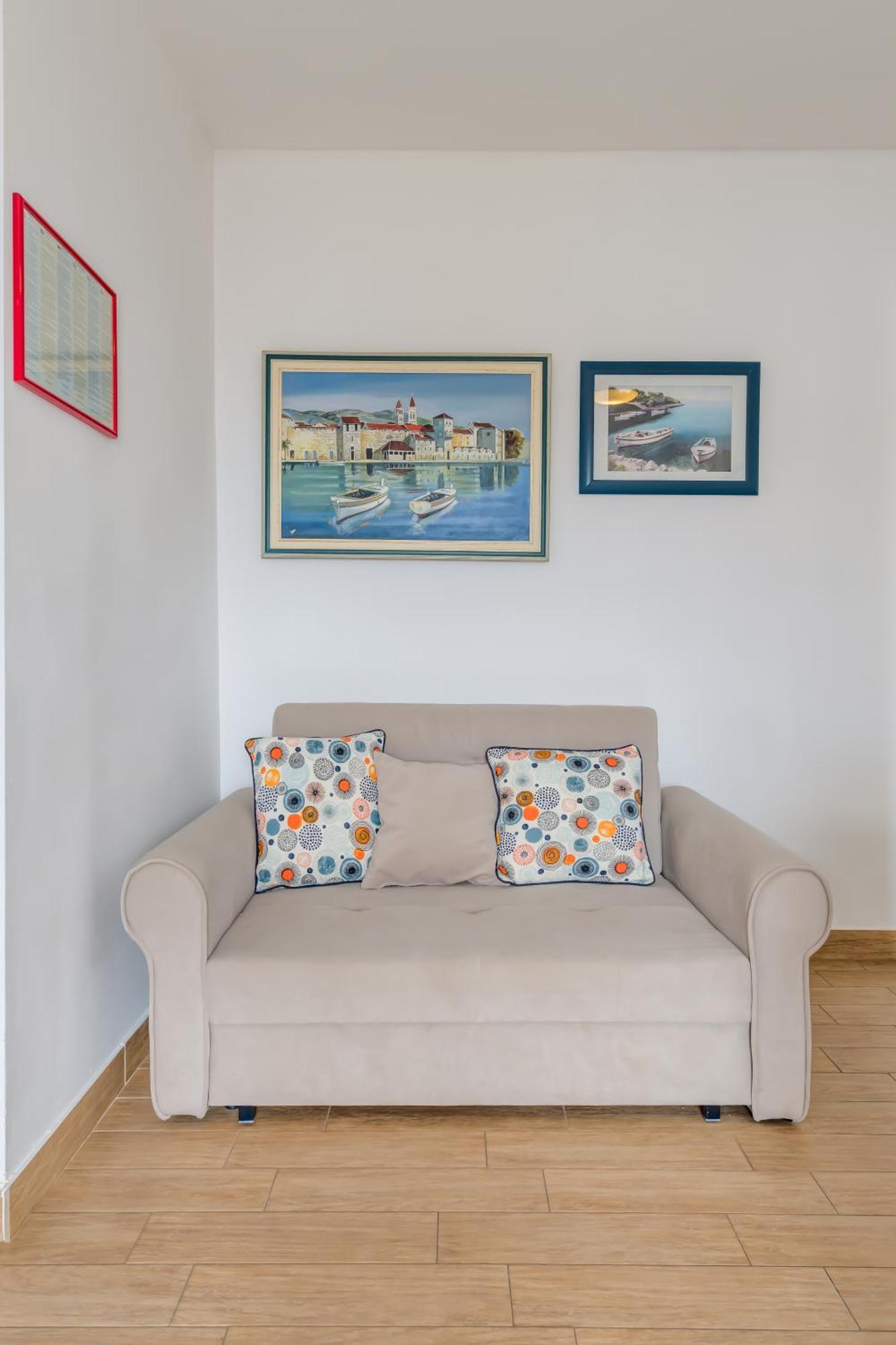 Apartments G Трогир Стая снимка