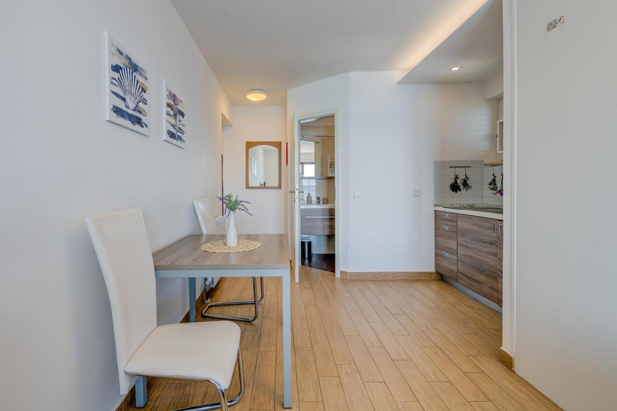 Apartments G Трогир Стая снимка